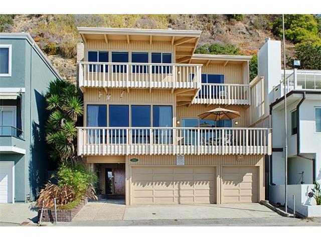 359 Beach Drive sold in March 2016 for $2,100,000