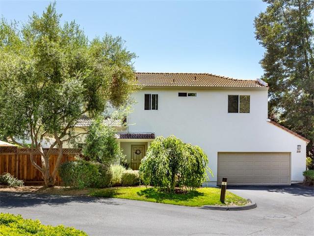 210 Carrera Circle - 3/2.5 1450sf - sold for $704K in 9 DOM